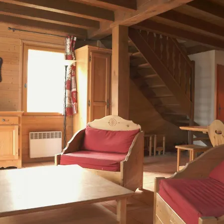 Chalet Pra-loup, 4 Pieces, 10 Personnes - Fr-1-165a-46 בקתה